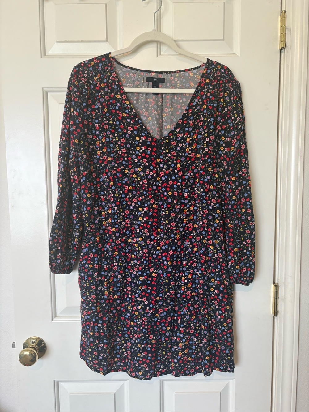 Floral V-Neck navy floral Mini Dress